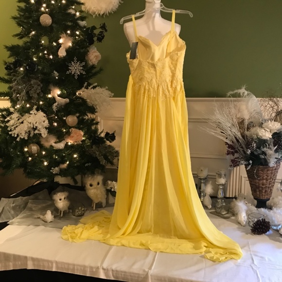 Formal evening gown - Picture 6 of 9